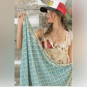 Magnolia Pearl Scarf 189 Shrangrila